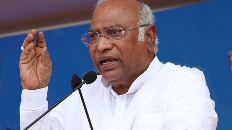 ಸಂಸತ್ ಅಧಿವೇಶನ: ಮೊದಲ ದಿನವೇ ಪ್ರಧಾನಿ ಮೋದಿ ಬಗ್ಗೆ ಖರ್ಗೆ ಟೀಕೆ