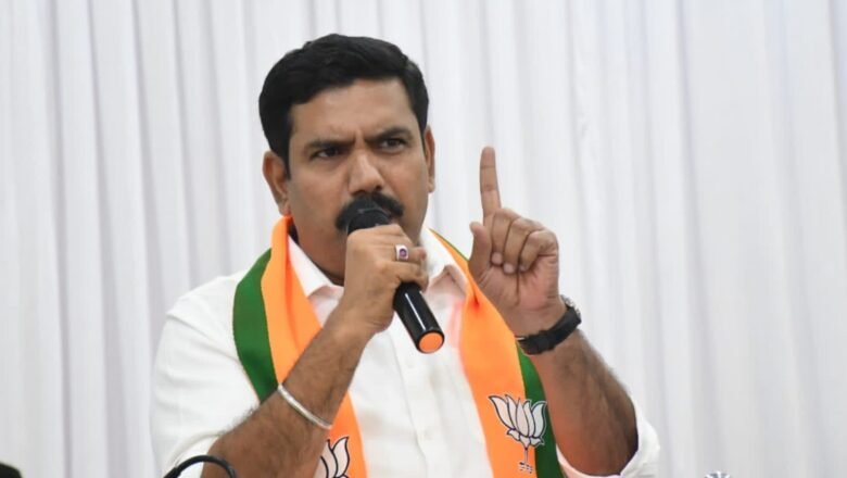 ಮುಸ್ಲಿಂ ವಿದ್ಯಾರ್ಥಿಗಳ ವಿದೇಶಿ ಕಲಿಕೆಗಾಗಿ ಪ್ರೋತ್ಸಾಹಧನ..! ಹಿಂದೂ ವಿದ್ಯಾರ್ಥಿಗಳಿಗೆ ಯಾಕಿಲ್ಲ? ವಿಜಯೇಂದ್ರ ಪ್ರಶ್ನೆ