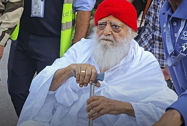 ಅಸಾರಾಂ ಬಾಬಾಗೆ ಮಧ್ಯಂತರ ಜಾಮೀನು; ಅನುಯಾಯಿಗಳಲ್ಲಿ ಹರ್ಷ