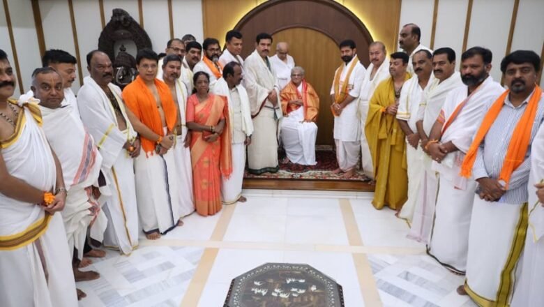 ಧರ್ಮಸ್ಥಳಕ್ಕೆ ಬಿಜೆಪಿ ನಾಯಕರ ಭೇಟಿ; ಸುಳ್ಳು ಪ್ರಚಾರ ಬಗ್ಗೆ ಸಿಎಂ ಕ್ಷಮೆಯಾಚನೆಗೆ ಆಗ್ರಹ