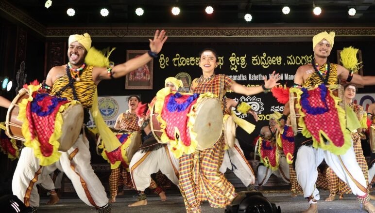 ಮಂಗಳೂರು ದಸರಾ; 300ಕ್ಕೂ ಅಧಿಕ ವಿದ್ಯಾರ್ಥಿಗಳ ಕಲಾ ಪ್ರದರ್ಶನ