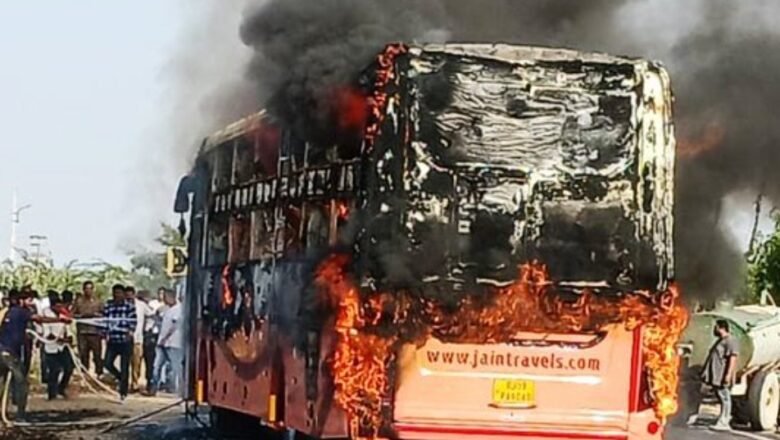 ಬಸ್ ಧಗಧಗಿಸಿ ಹೊತ್ತಿಉರಿದ ಬಸ್; ಸಾವಿನ ಸಂಖ್ಯೆ ಕ್ಕೆ ಏರಿಕೆ