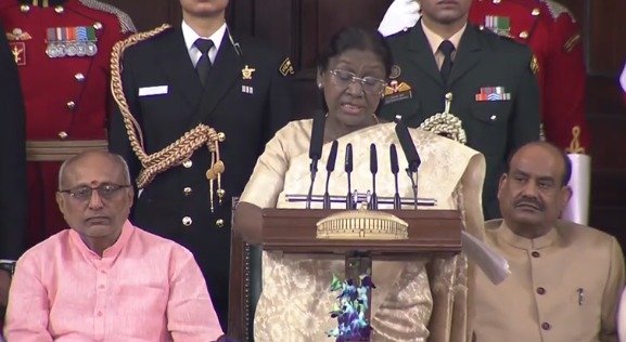 ‘ನಮ್ಮ ವೈಯಕ್ತಿಕ ಮತ್ತು ಪ್ರಜಾಪ್ರಭುತ್ವ ಹಕ್ಕುಗಳು ಯಾವ ಪರಿಸ್ಥಿತಿಯಲ್ಲೂ ರಕ್ಷಿತರಾಗಬೇಕು’: ರಾಷ್ಟ್ರಪತಿ ಮುರ್ಮು