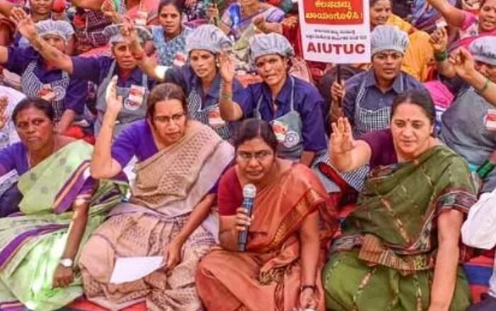 ‘ಕೆಪಿಎಸ್ – ಮ್ಯಾಗ್ನೆಟ್ ಶಾಲಾ ಯೋಜನೆ ರದ್ದು ಪಡಿಸಿ’, ಅಕ್ಷರ ದಾಸೋಹ ಕಾರ್ಮಿಕರ ಸಂಘದಿಂದ ರಾಜ್ಯಮಟ್ಟದ ಹೋರಾಟ