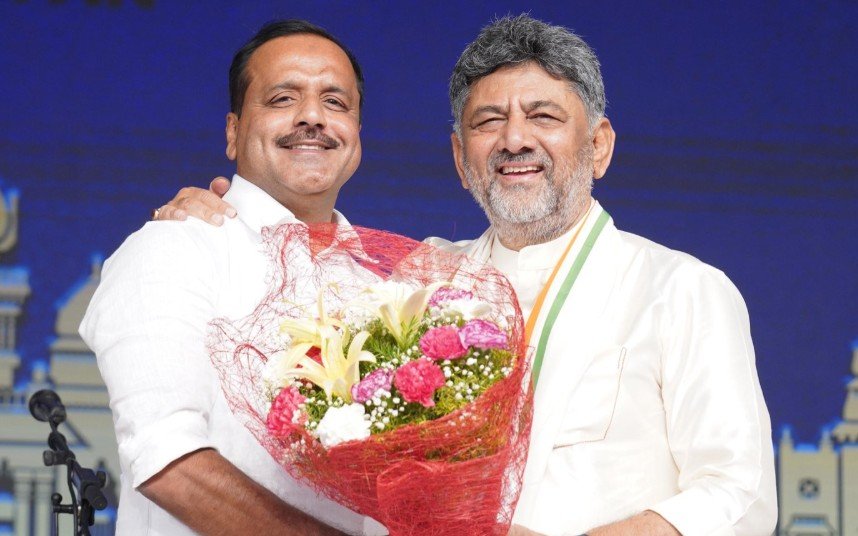 ಡಿಕೆ ಶಿವಕುಮಾರ್ ಸಂಪುಟಕ್ಕೆ ಖಾತೆ ಹಂಚಿಕೆ: ಡಿಸಿಎಂ ಪರಮೇಶ್ವರ್’ಗೆ ಕಂದಾಯ ಇಲಾಖೆ