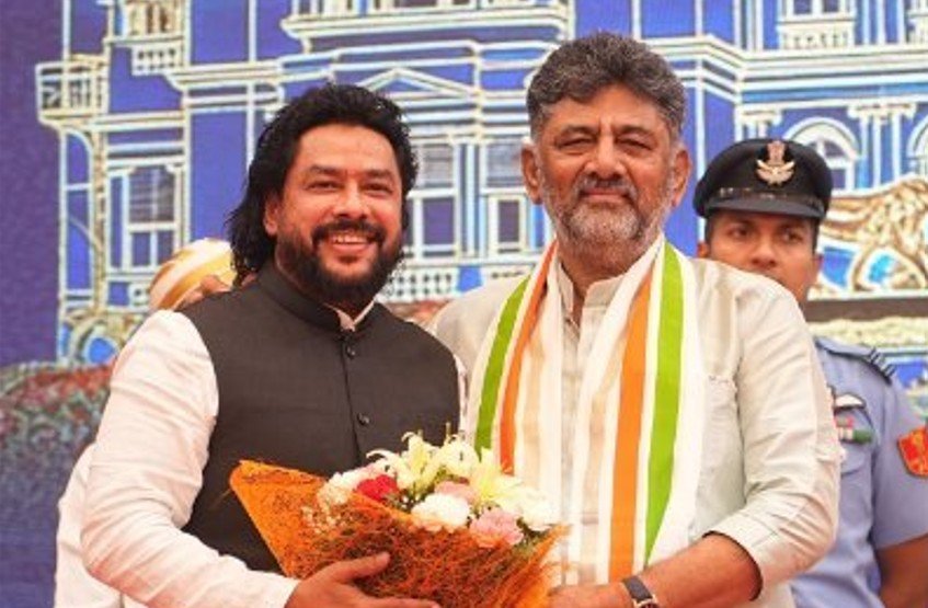 ಸಚಿವ ಸ್ಥಾನಕ್ಕೆ ಬಿ. ನಾಗೇಂದ್ರ ರಾಜೀನಾಮೆ; ಜನತಾ ನ್ಯಾಯಾಲಯಕ್ಕೆ ಬರುವಂತೆ ಬಿಜೆಪಿ ನಾಯಕರಿಗೆ ಸವಾಲು