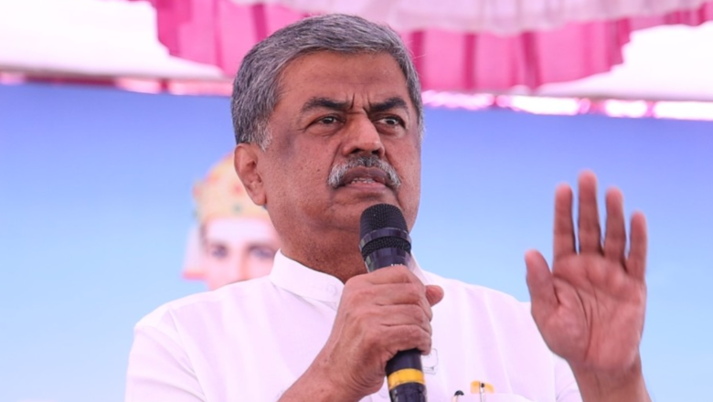 ಬುಡಕಟ್ಟು, ಅಲೆಮಾರಿ ಸಮುದಾಯಗಳು ಕೀಳರಿಮೆ ತೊರೆದು ಸ್ವಾಭಿಮಾನದಿಂದ ಬದುಕಬೇಕು: ಬಿ.ಕೆ. ಹರಿಪ್ರಸಾದ್
