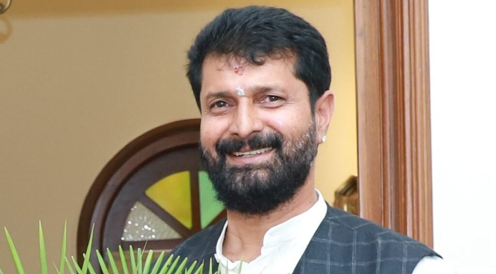 ‘ಆರ್‌ಎಸ್‌ಎಸ್‌ ಟೀಕಿಸುವ ಸ್ಪರ್ಧೆಯಲ್ಲಿ ಕಾಂಗ್ರೆಸ್’: ಹರಿಪ್ರಸಾದ್ ಹೇಳಿಕೆ ‘ತಿರುಕನ ಕನಸು’: ಡಾ. ರವಿ ಸಿ.ಟಿ
