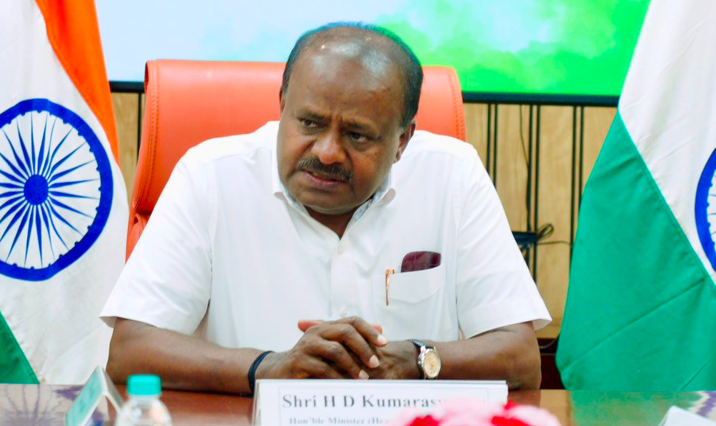‘ಕುಮಾರಸ್ವಾಮಿ ಪ್ರಚಾರದಲ್ಲಿರಲು ಕಾಂಗ್ರೆಸ್‌ ನಾಯಕರನ್ನು ಕಚ್ಚುತ್ತಿದ್ದಾರೆ’: ಲಕ್ಷ್ಮಣ್