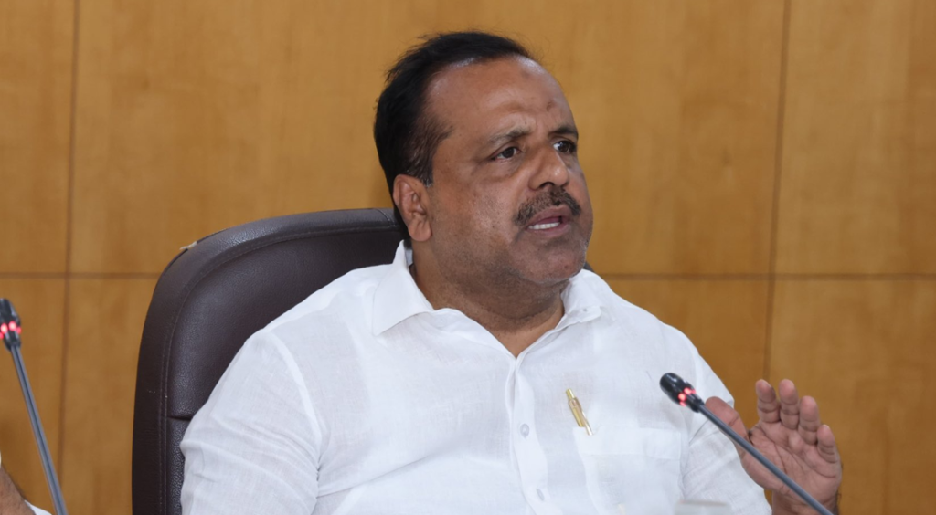 ಡಾರ್ಕ್‌ಸ್ಟೋರ್‌ಗಳಲ್ಲಿ ₹3 ಕೋಟಿಗೂ ಅಧಿಕ ಅವಧಿ ಮೀರಿದ ಉತ್ಪನ್ನ ವಶ; ತಪ್ಪಿತಸ್ಥರ ವಿರುದ್ಧ ಕಠಿಣ ಕ್ರಮ ಎಂದ ಸಚಿವ ಯು.ಟಿ. ಖಾದರ್
