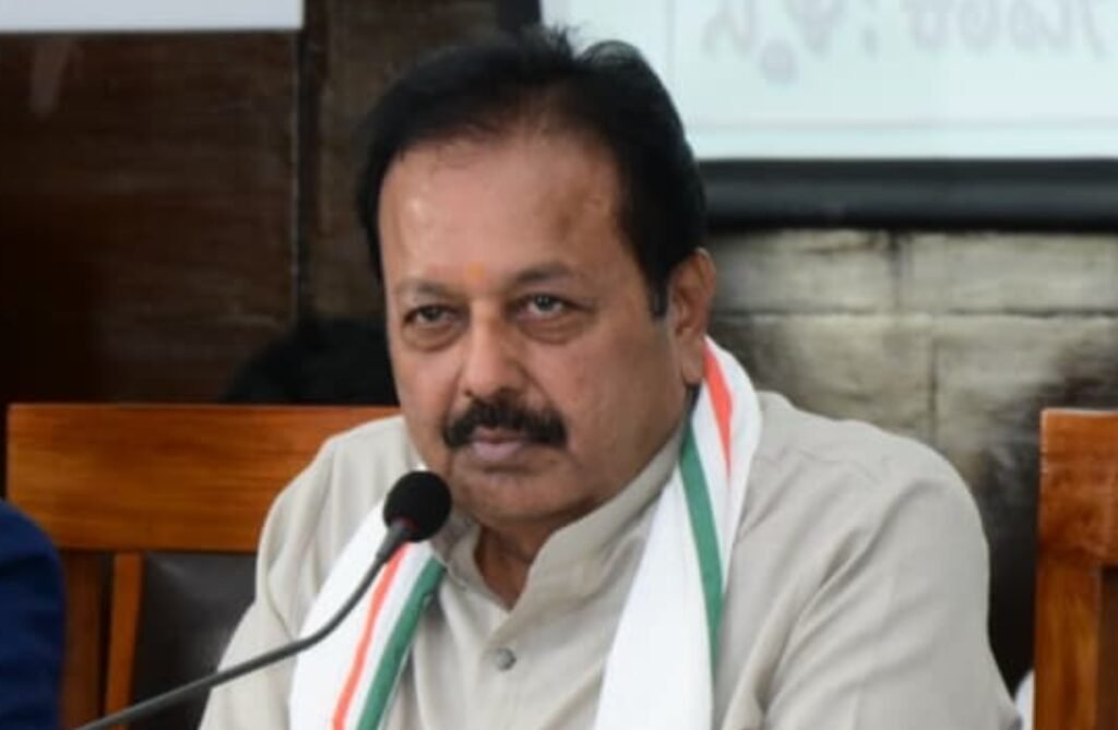 ಸ್ಟಿಂಗ್ ಕೋಲಾಹಲ: ‘ಧೈರ್ಯವಿದ್ದರೆ ಕೇಂದ್ರ ಸರ್ಕಾರದಿಂದಲೇ ತನಿಖೆ ಮಾಡಿಸಲಿ’; ಪ್ರಜ್ವಲ್ ಪ್ರಕರಣ ಪ್ರಸ್ತಾಪಿಸಿ HDK ಗೆ ಚಲುವರಾಯಸ್ವಾಮಿ ತಿರುಗೇಟು