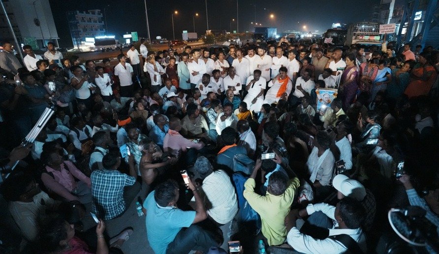 ವಿಕಲಚೇತನರ ಬೇಡಿಕೆ ಈಡೇರಿಸಲು ಸರ್ಕಾರದ ಬಳಿ ಹಣವಿಲ್ಲವೇ?: ಕುಮಾರಸ್ವಾಮಿ