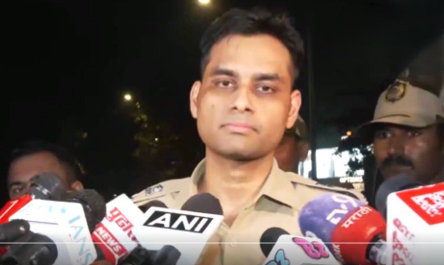 ಟೈಗರ್ ಶ್ರಾಫ್ ಕಾರಿನ ಮೇಲೆ ಗುಂಡಿನ ದಾಳಿ: ತನಿಖೆ ಬಗ್ಗೆ ಡಿಸಿಪಿ ಮೋಹಿತ್ ಗರ್ಗ್ ಮಾಹಿತಿ